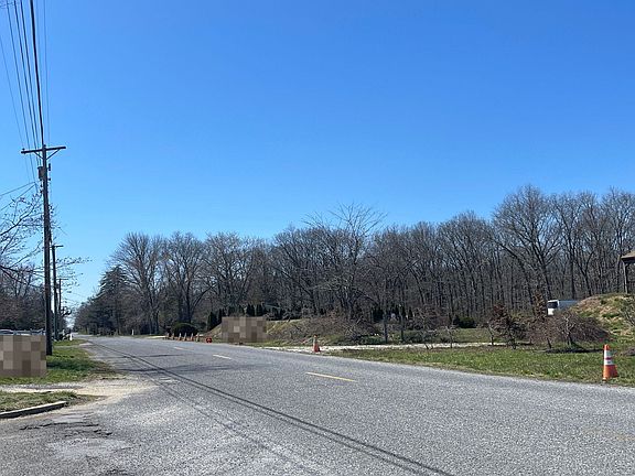 4th image of 759 Fordville Rd