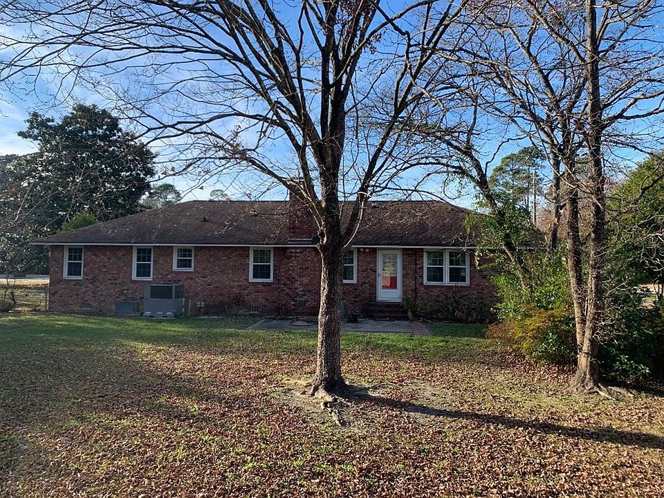 2nd image of 1071 Sweetbriar Dr
