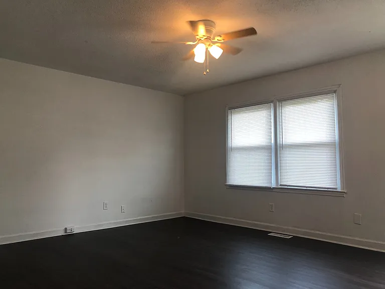 3605 Somerset Dr — Photo 2