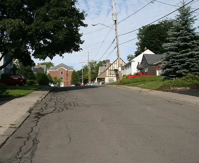 34 Pleasant St — Photo 22