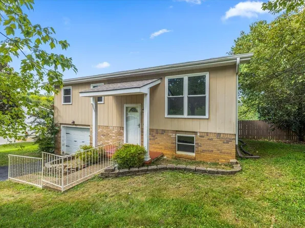 9005 Waconda Shore Dr, Chattanooga, TN 37416