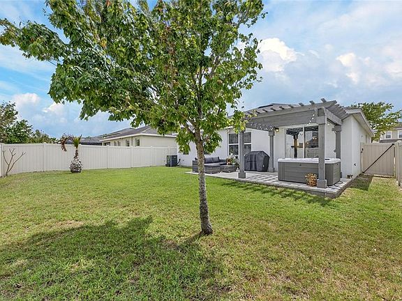 5th image of 11113 Spring Point Cir
