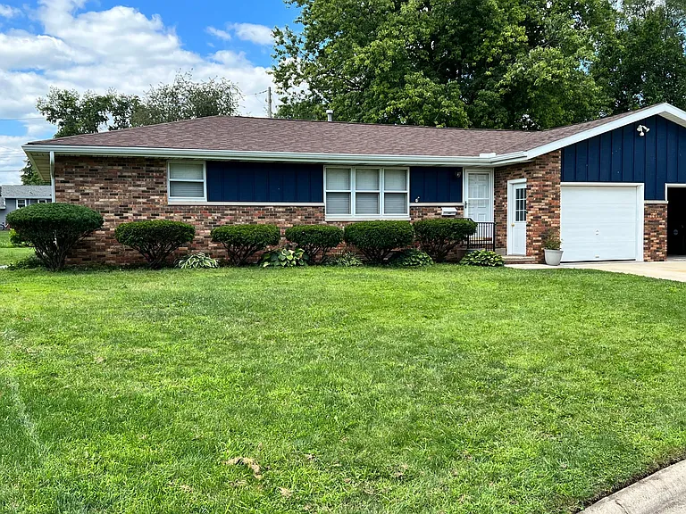 337 North Dr — Photo 3