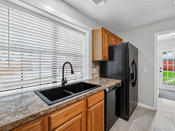 463 Province Place Dr, Katy, TX 77450