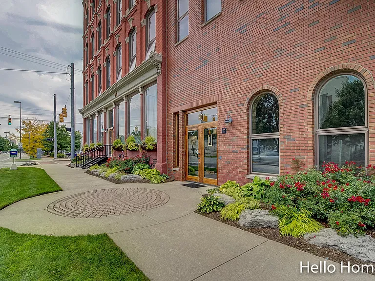 801 Monroe Ave NW #205 — Photo 47
