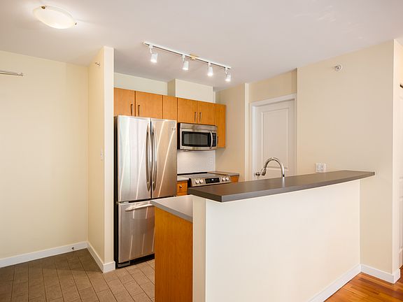 3rd image of 1295 Richards St #2107
