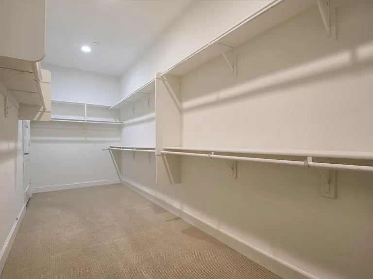 4820 Bellflower Ave #403 — Photo 17