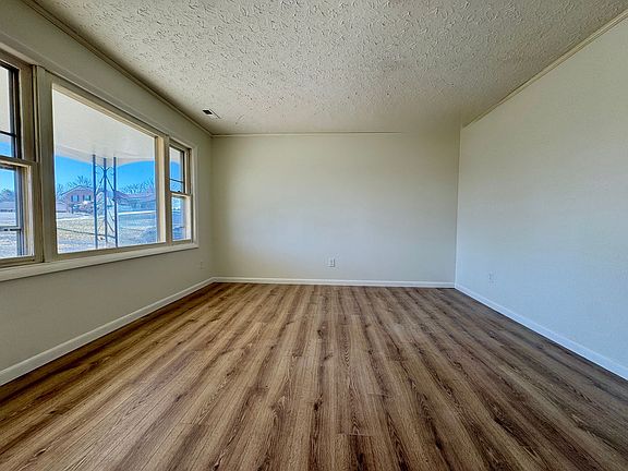 3rd image of 610 Betty Dr Suite 203