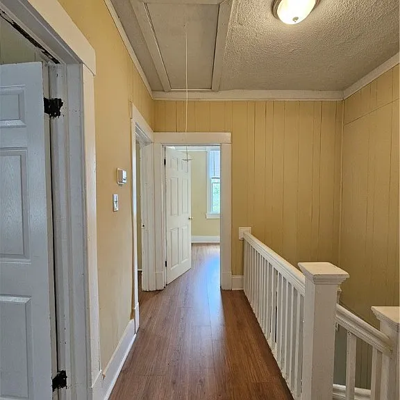 714 W 38th St — Photo 29