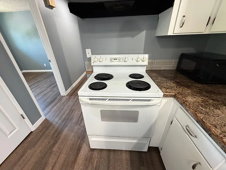 3432 Hoyt Ave #5 — Photo 11