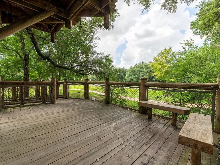 19403 Trinity River Dr — Photo 36