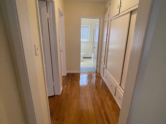 4th image of 223 Kensington Way #223