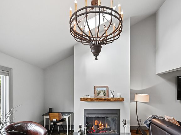 3rd image of 12 Boulevard Drive #23-141