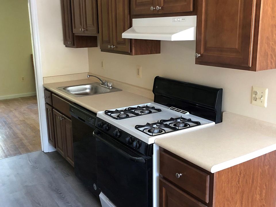 2nd image of 75 Casey Ct