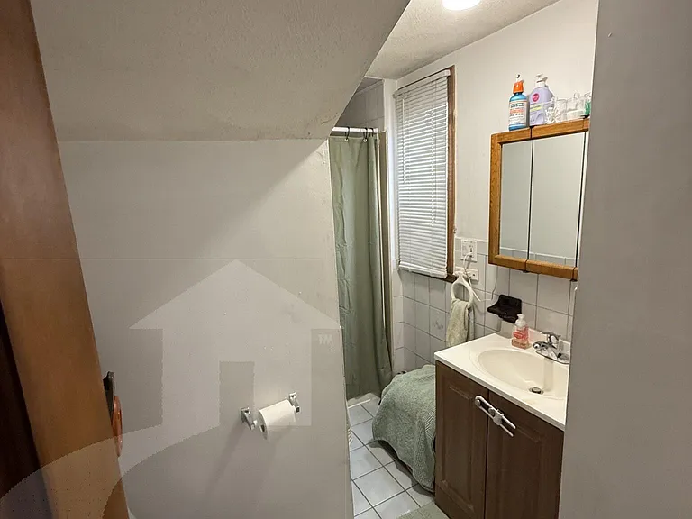 585 Somerville Ave #2A — Photo 11