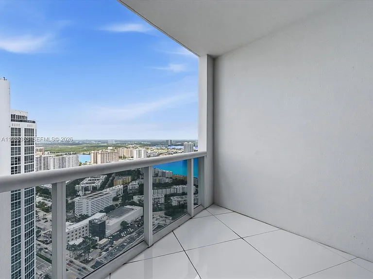18201 Collins Ave #5508 — Photo 15