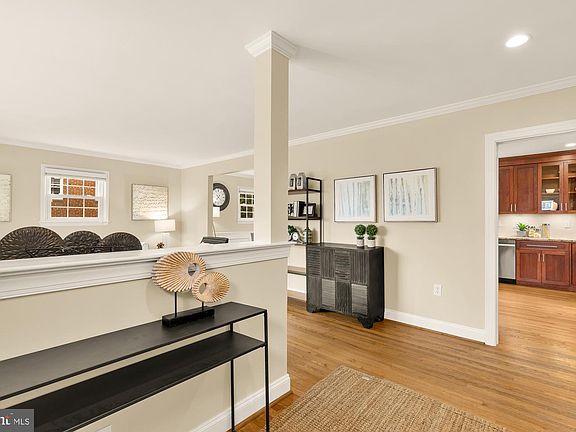 4th image of 9836 Belhaven Rd