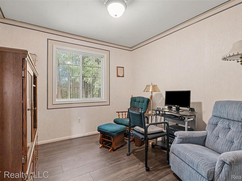 51237 Elly Dr, photo 12