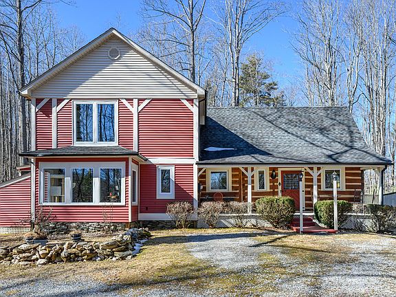 2nd image of 183 Willow Brook Ln NE