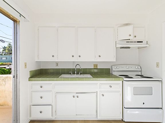 3rd image of 1142-1148 9th St #6