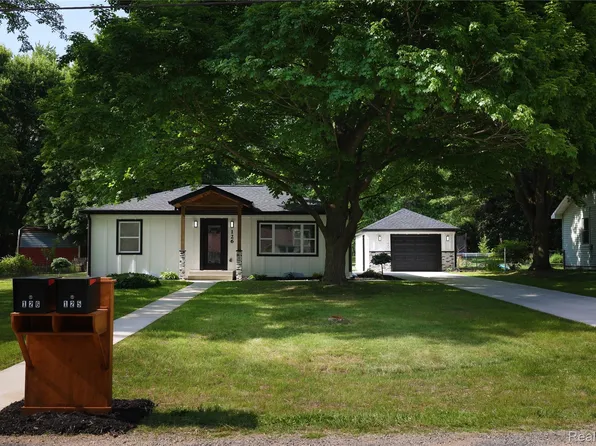 126 Oriole Dr, Battle Creek, MI 49037