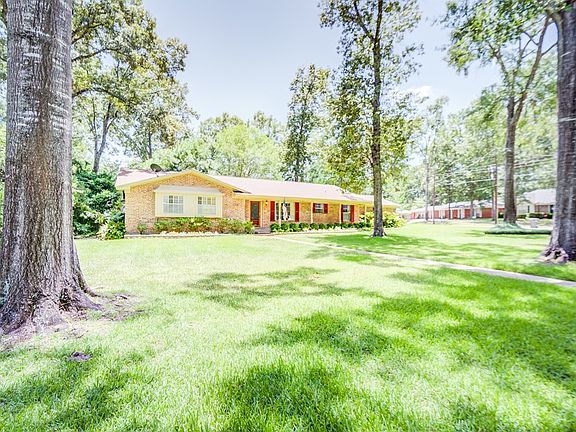 4th image of 1429 Sleepy Hollow Dr