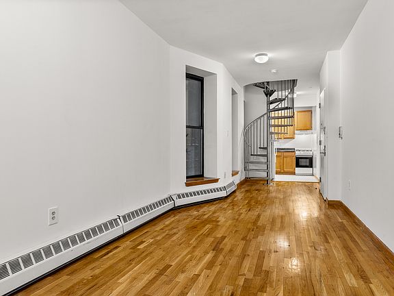 2nd image of 316 W 47th St APT 1FE