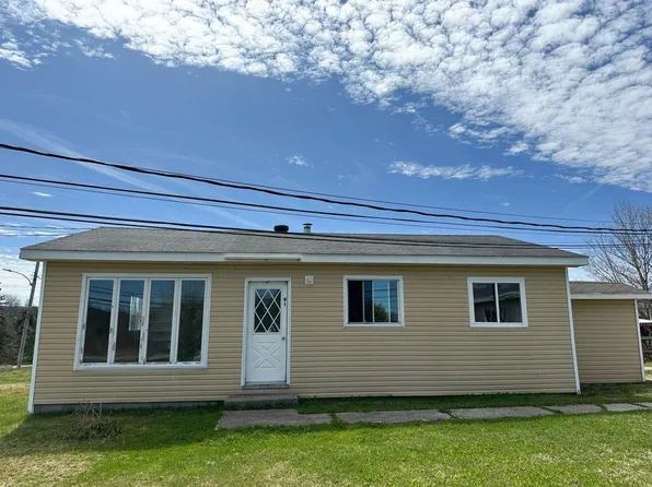 91 North Main Street, Deer Lake, NL A8A2J3
