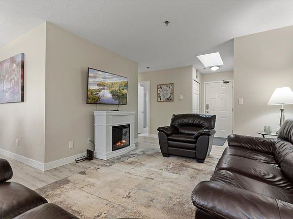 3rd image of 33535 King Rd #307