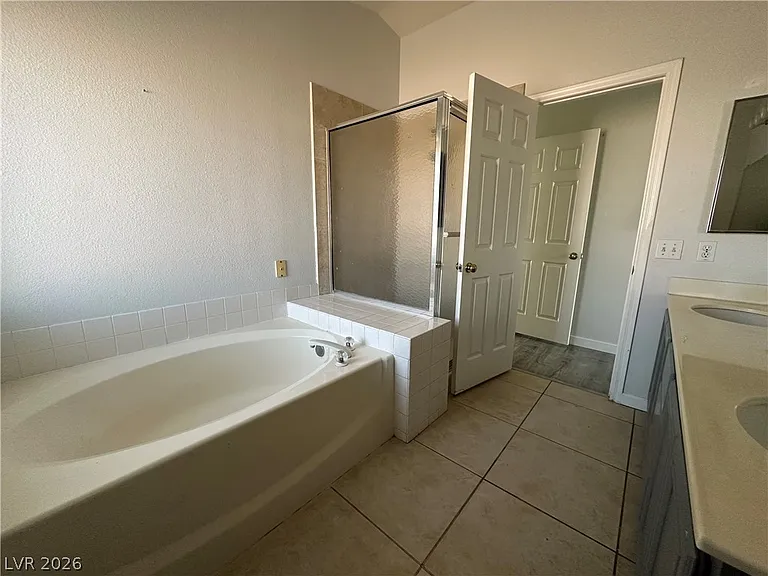 8275 Cedar Leaf Dr — Photo 23