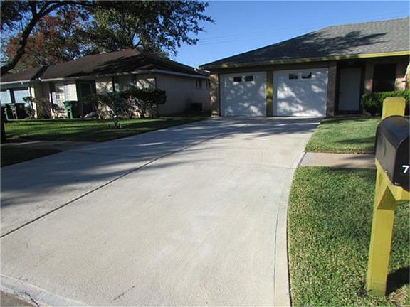 2nd image of 7112 Bahia Ln
