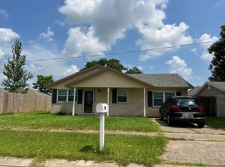 2960 Mount Arbois Dr, Marrero, LA 70072