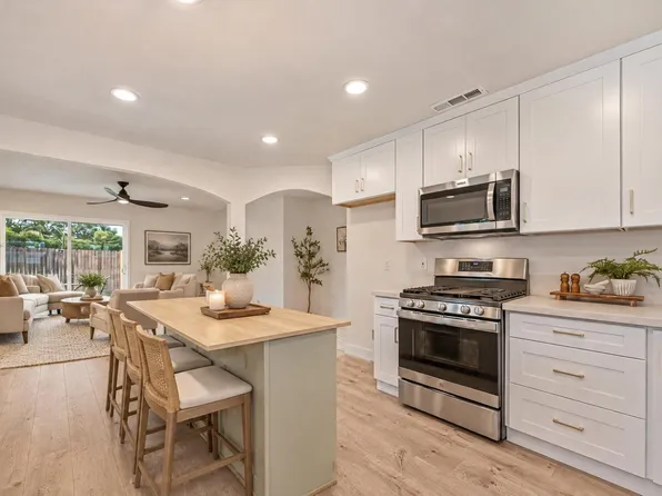 8894 Sharkey Ave, Elk Grove, CA 95624