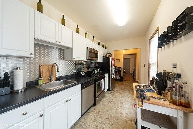 1st image of 1532 W Diversey Pkwy #3