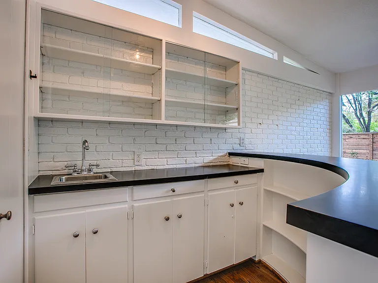 5815 Walnut Hill Ln — Photo 9