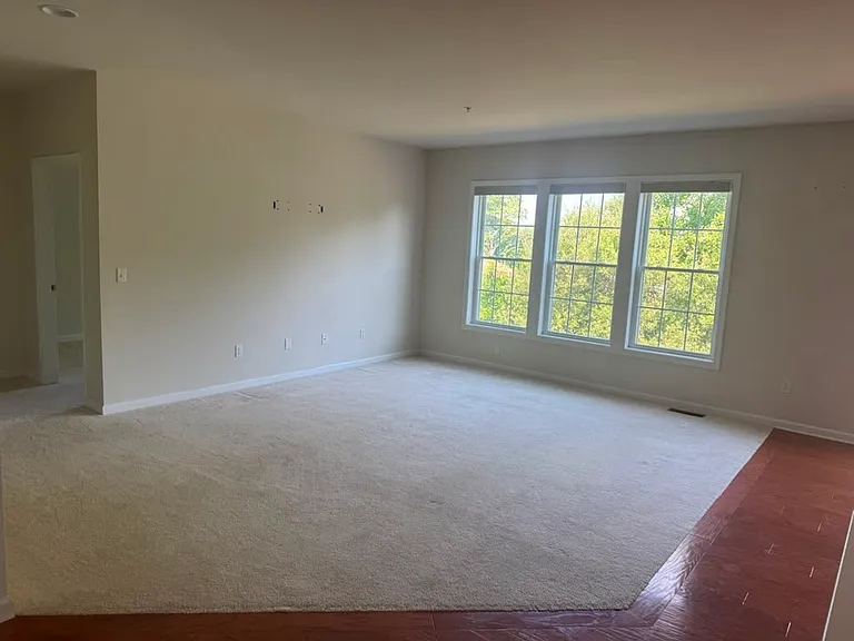 7 Walnut Way — Photo 6