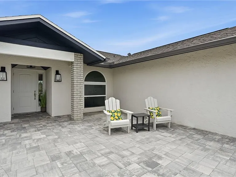 132 Bordeaux Cir — Photo 41