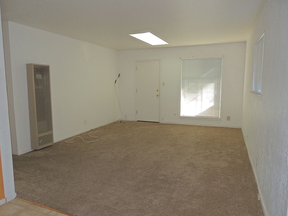 2nd image of 481 Rosemont Dr