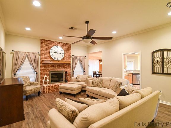 4th image of 1016 Pawhuska Ln