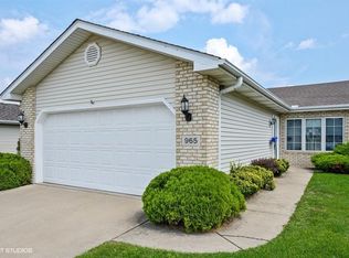 965 Blue Jay Way, Dyer, IN 46311