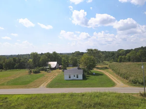10401 Bennington Pike, Vevay, IN 47043