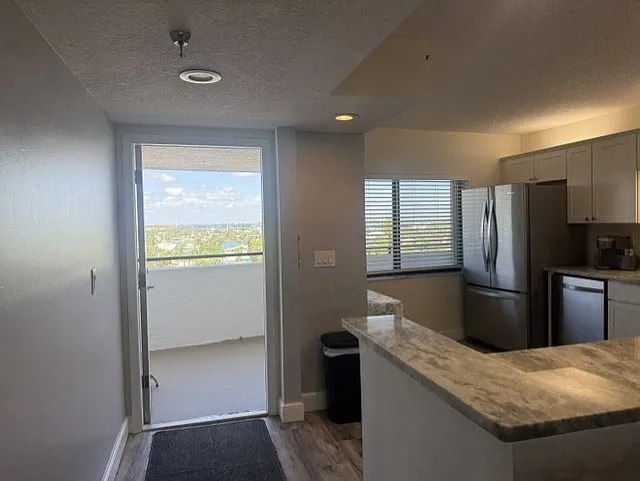 355 S Ocean Dr #807 — Photo 30
