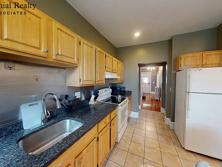 4 Haskell St #1 — Photo 8