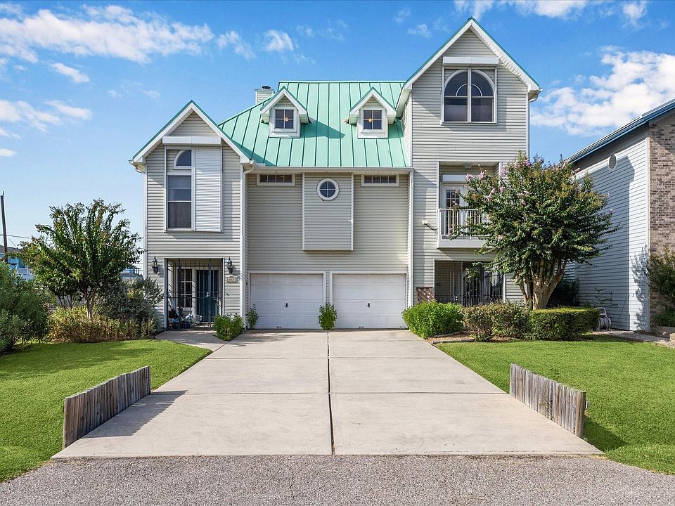 1st image of 422 Bay Colony Dr
