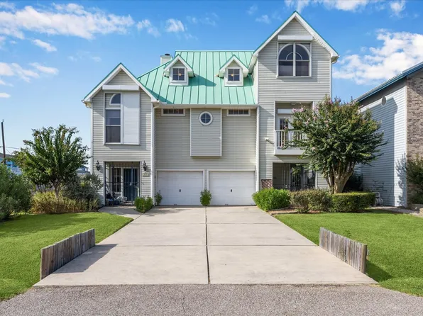 422 Bay Colony Dr, La Porte, TX 77571