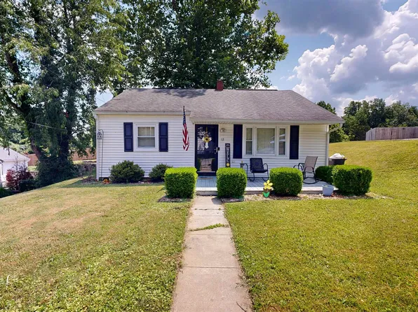 12 Kings Hwy, Huntington, WV 25705