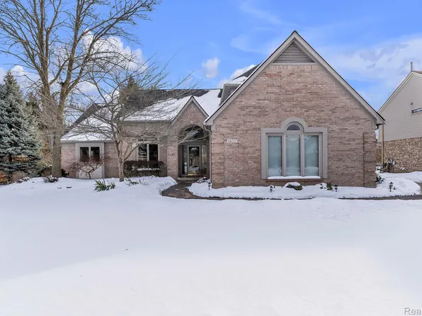 48123 Covington Ct, Canton, MI 48187