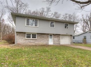 1401 W 63rd Ave, Merrillville, IN 46410