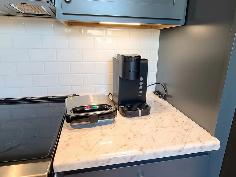 Kitchen cabinet