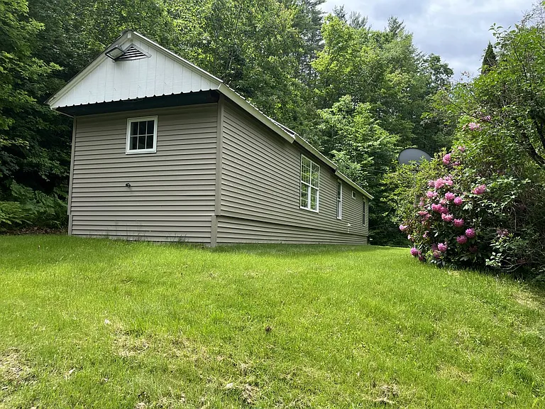 1093 Route 120 — Photo 9